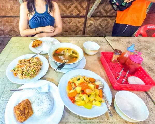 ⑦ショップでランチ