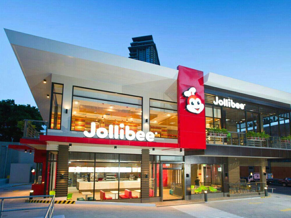 Завтрак в Jollibee