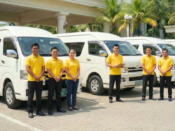 創業8年、無事故・無違反の実績！ツアー催行車両と運転手はフィリピン政府観光省認定。