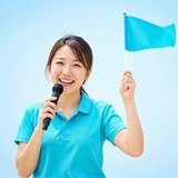 女性日本語ガイドが同行